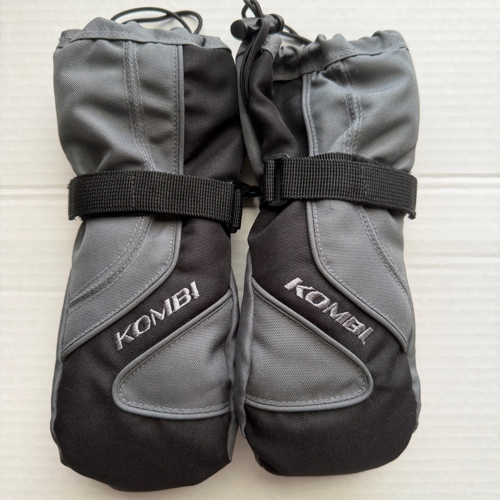 KOMBI Gray and Black Snowboarding/Ski Waterguard Winter Snow Mittens-Junior XS